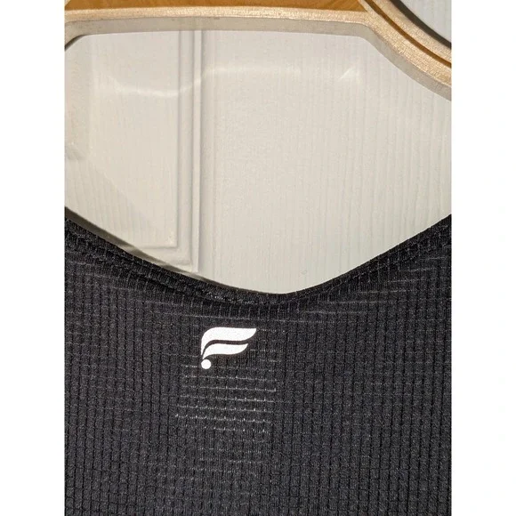 Fabletics Cropped Swing Tank Top Side Slit Shirttail Hem Relaxed Fit XS NWT - Picture 6 of 9